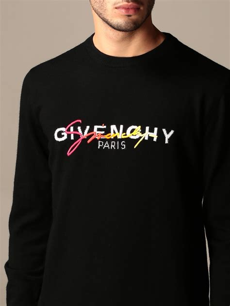 givenchy MAGLIA LOGO SCRITTA available on 